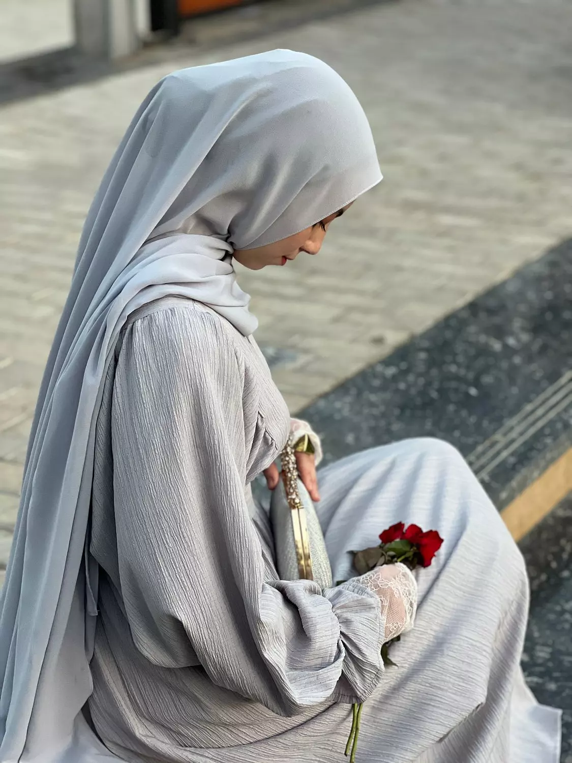 <p>ملابس </p>