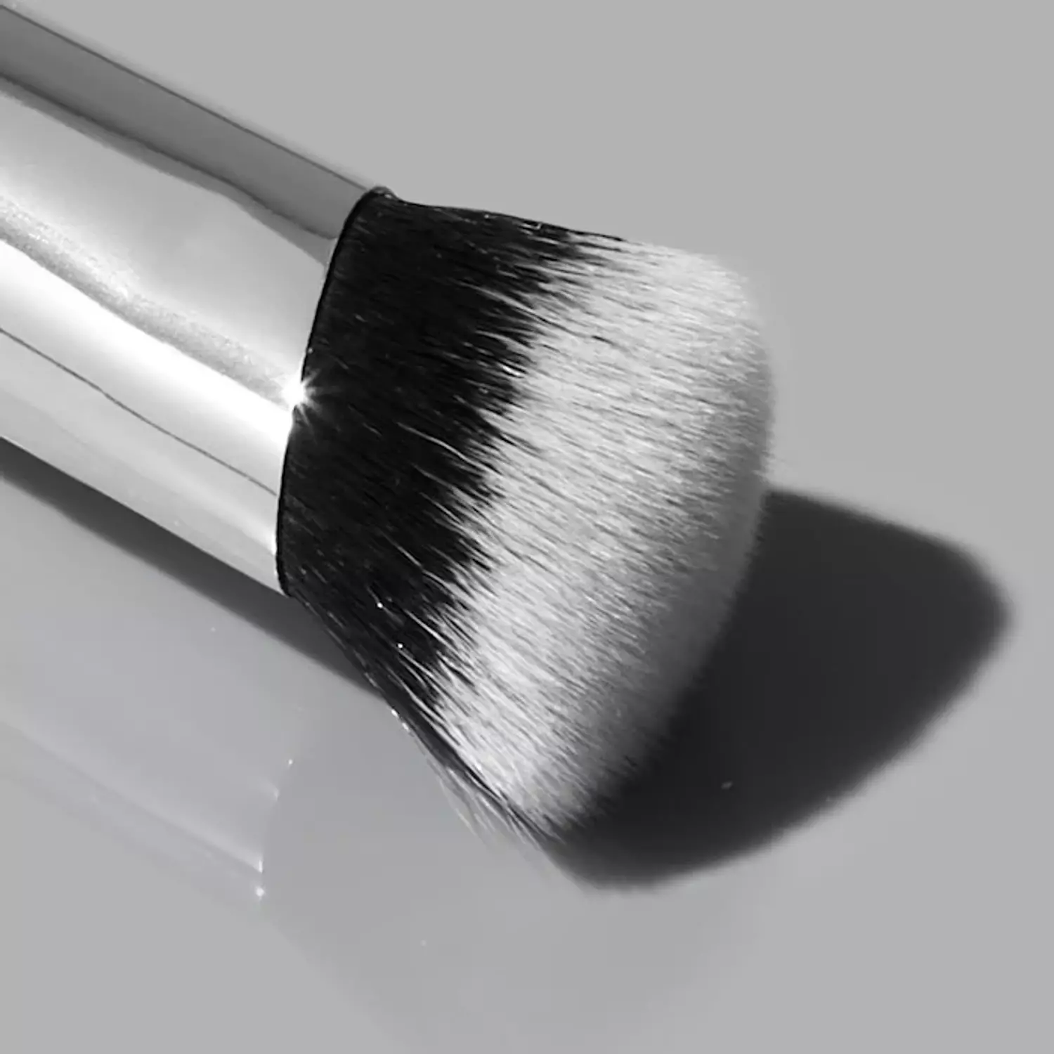 HAUS LABS BY LADY GAGA  Cruelty-Free Concealer Brush 2