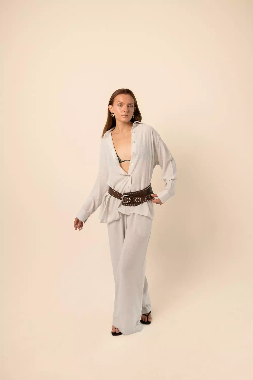 <p><strong>Wide-Leg Pants - Oyster White</strong></p>