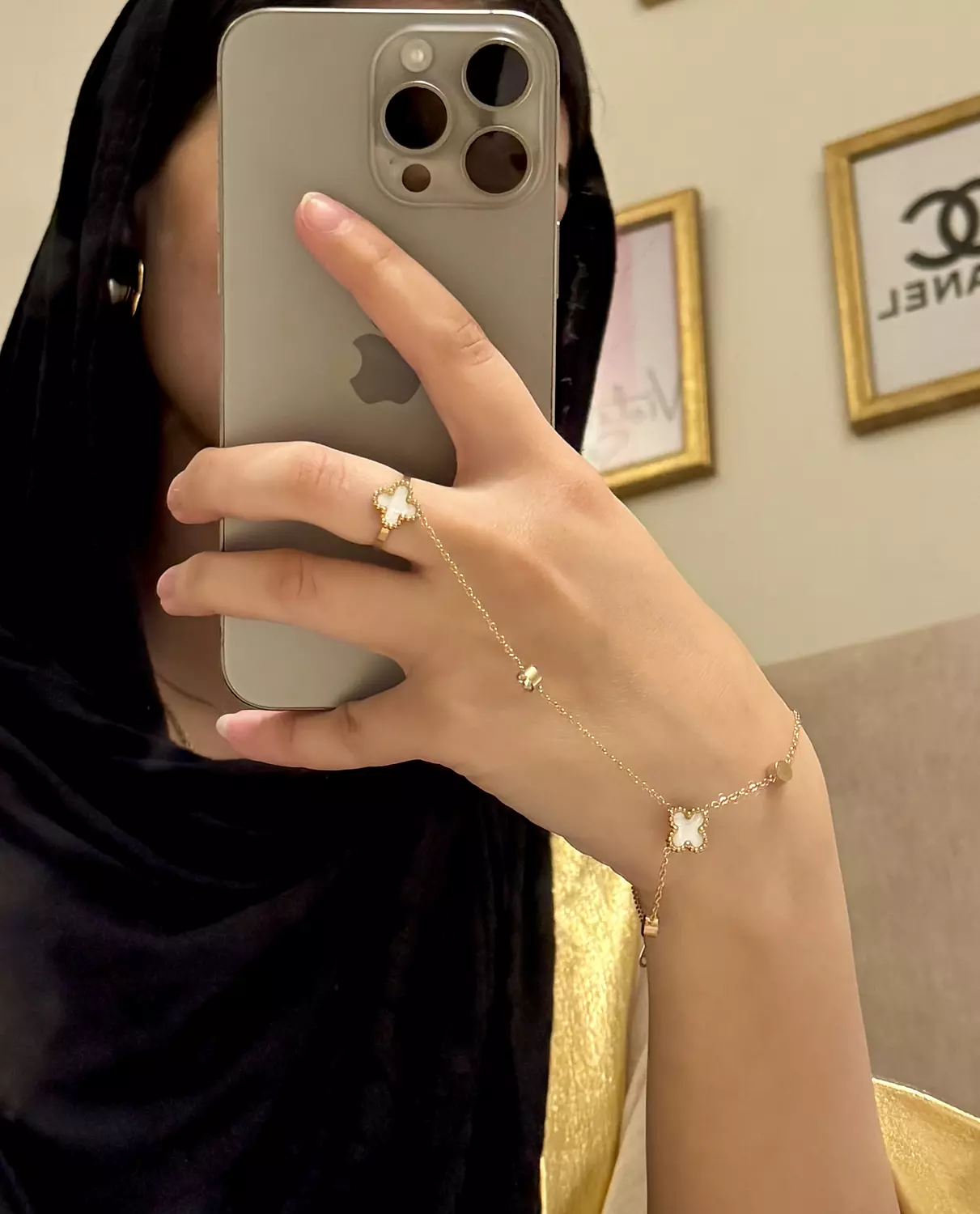 Hand chain 15 image