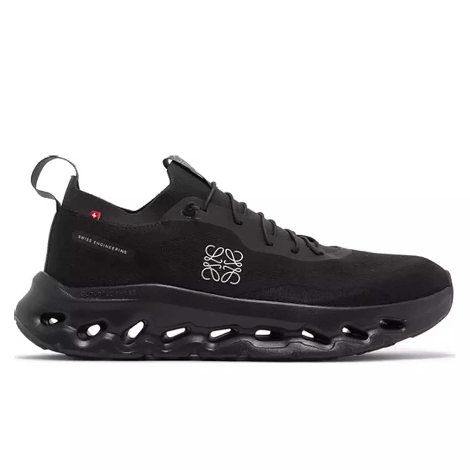 On Running Cloudtilt x LOEWE ALL BLACK  image