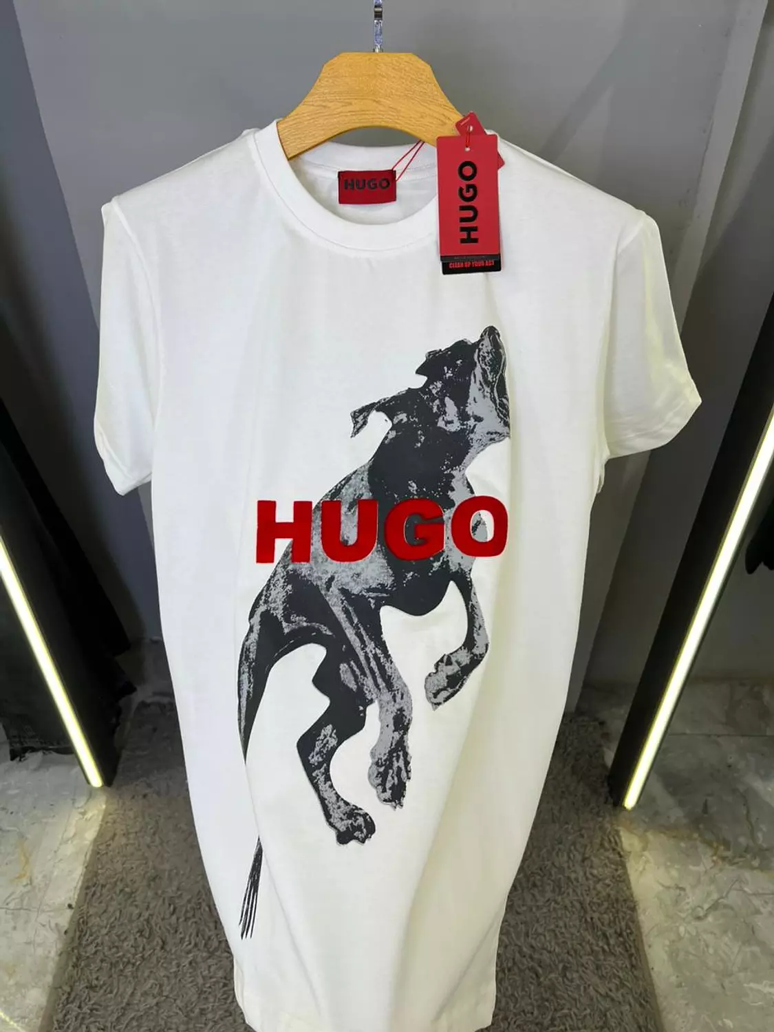 HUGO BOSS TSHIRT / 1309 4