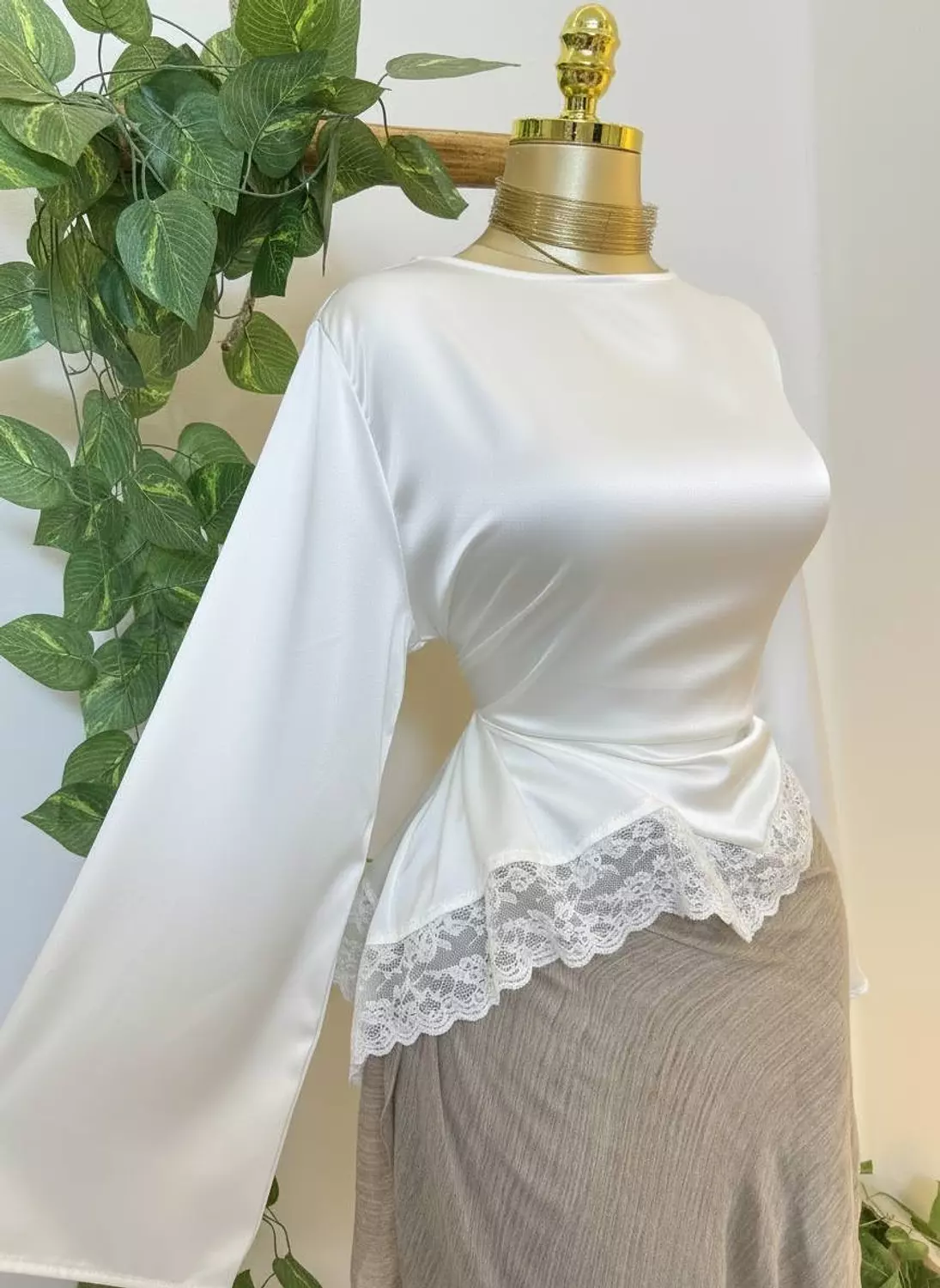 Lace-trim satin blouse 3