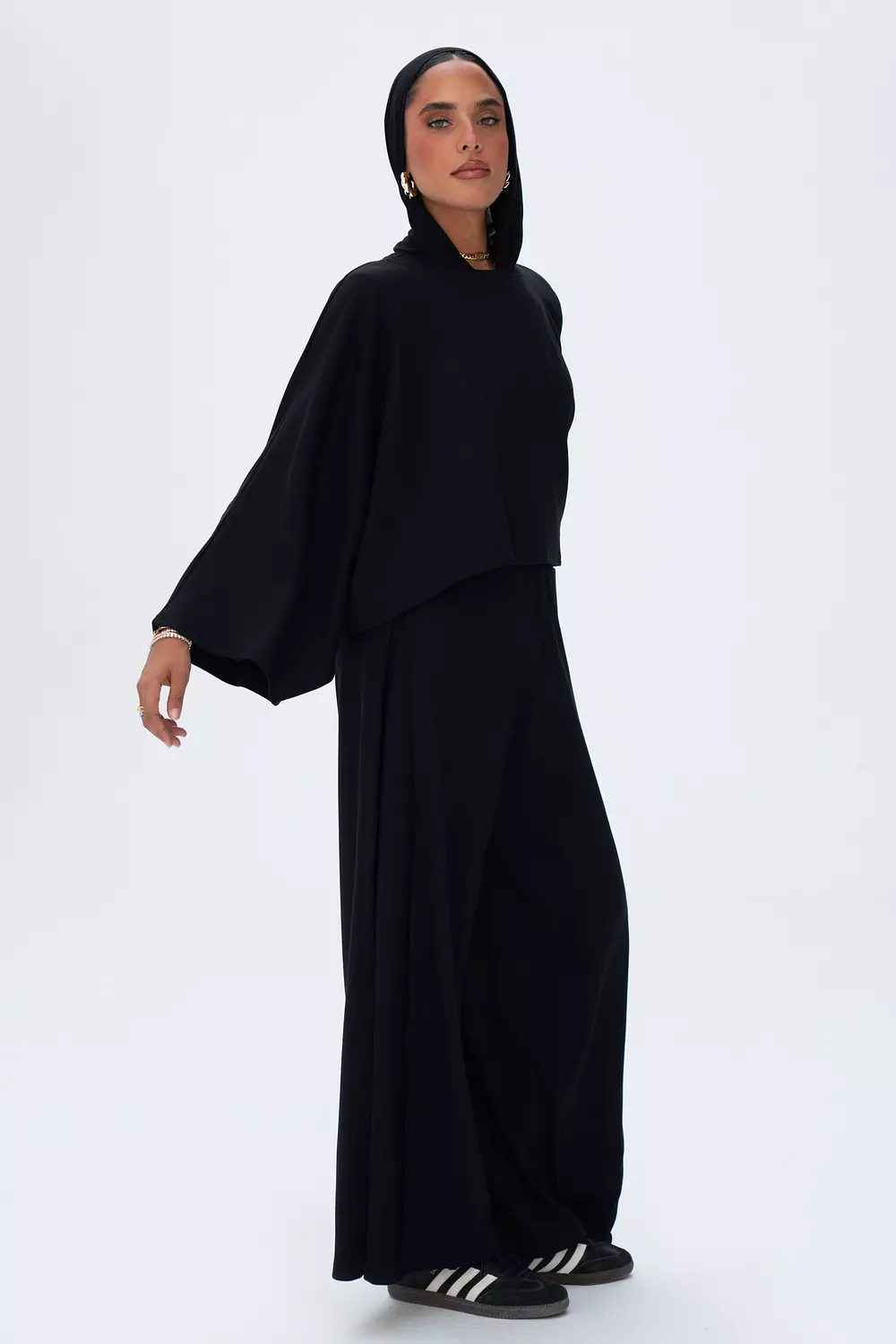 Ease Pants in Black 3