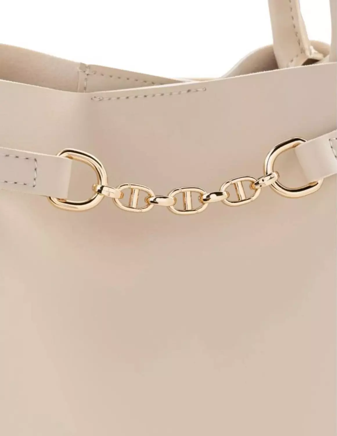 Shoulder with chain 3