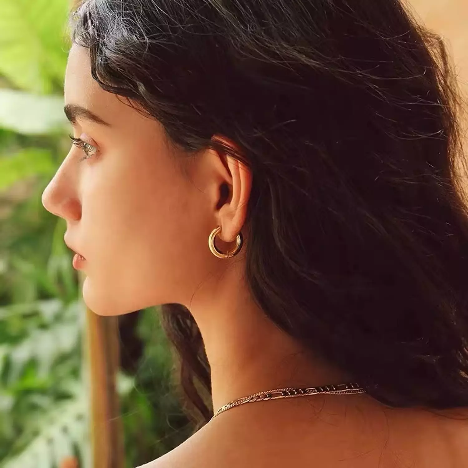 Plain gold hoop earrings image