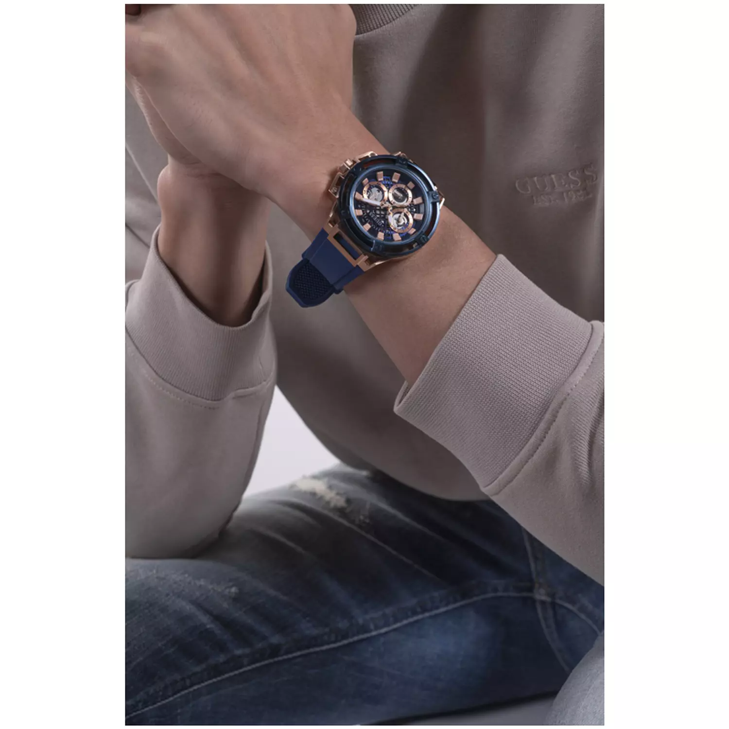 Guess GW0423G4 Watch For Gents Case Color Rose Gold Tone - Round Shape Silicone Strap 4