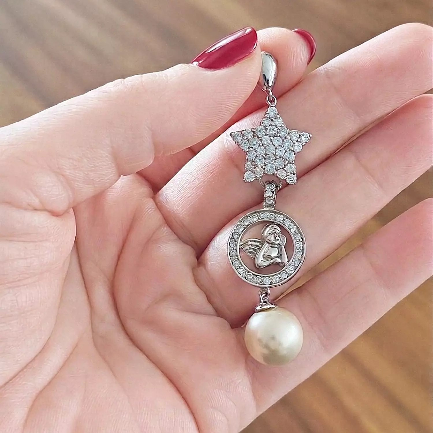 Peral Star pendant image