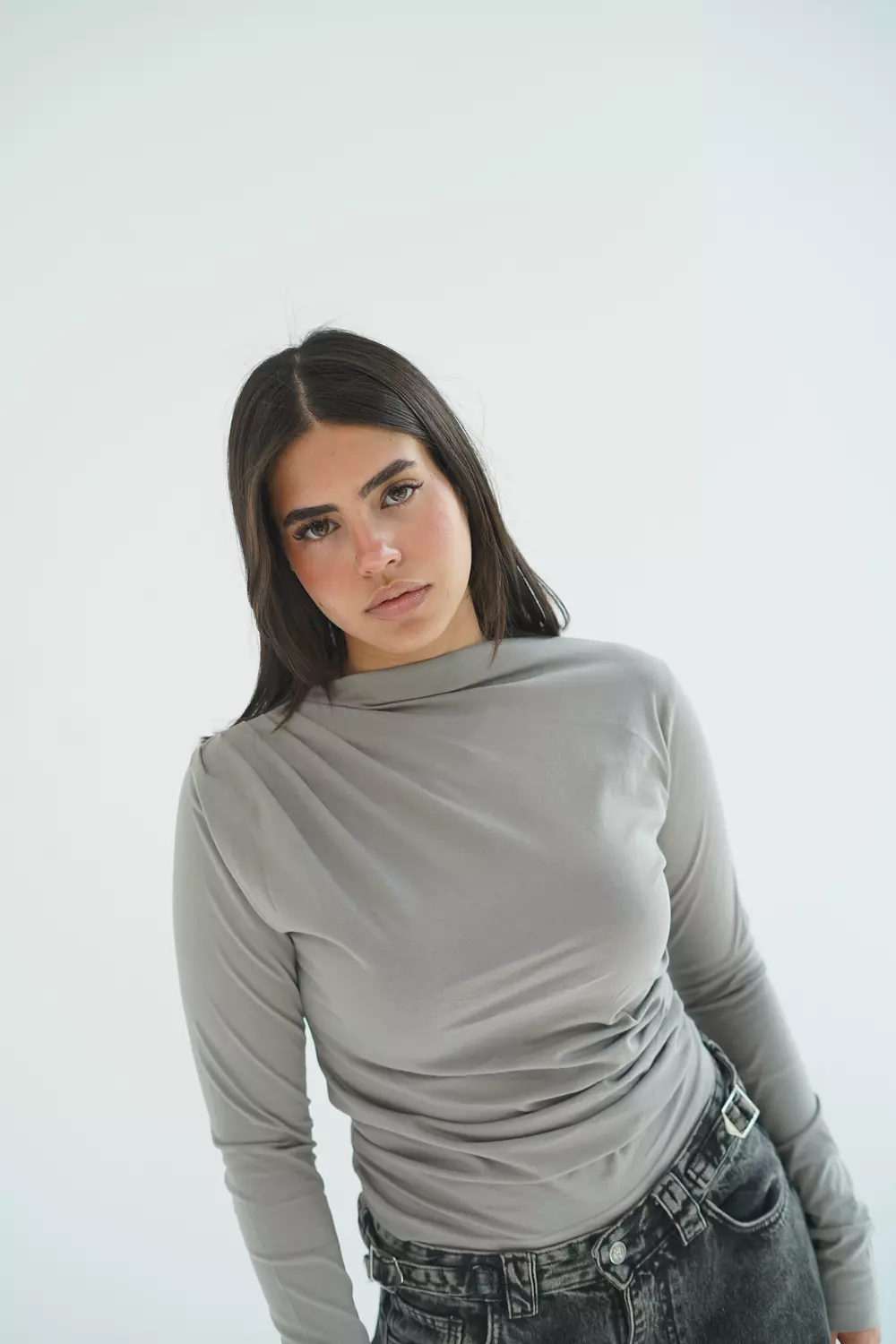 Gray basic long sleeve top hover image