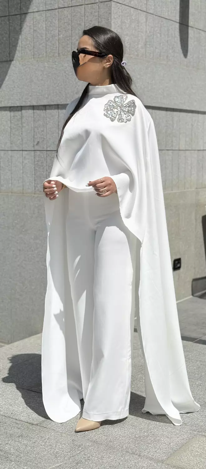 CAPE SUIT 6