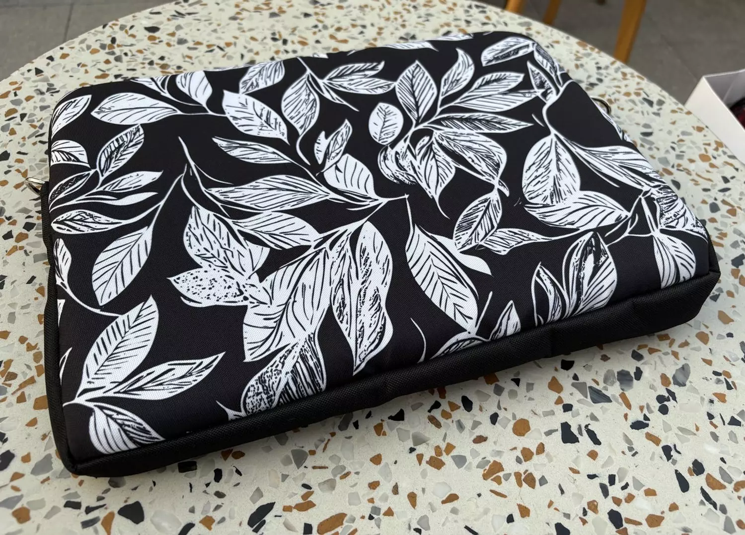 Black & White Leaves Laptop Sleeve 2