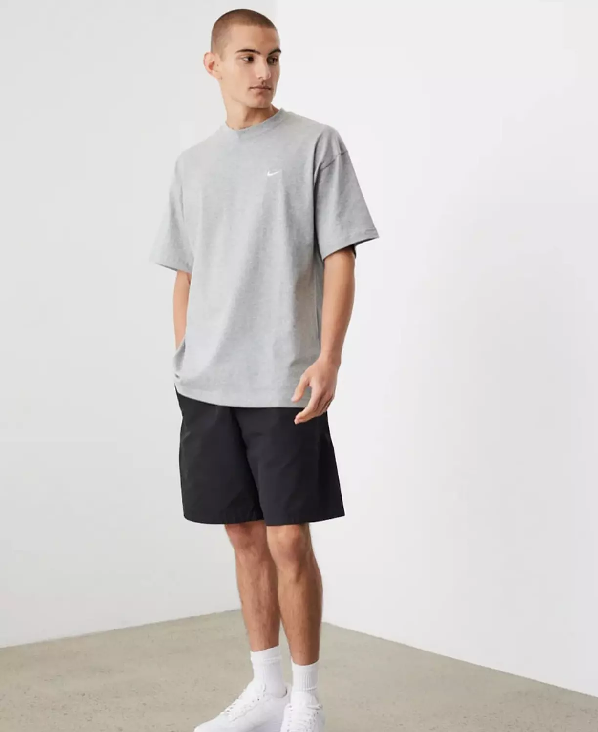 T-shirt nike oversize light gray  2