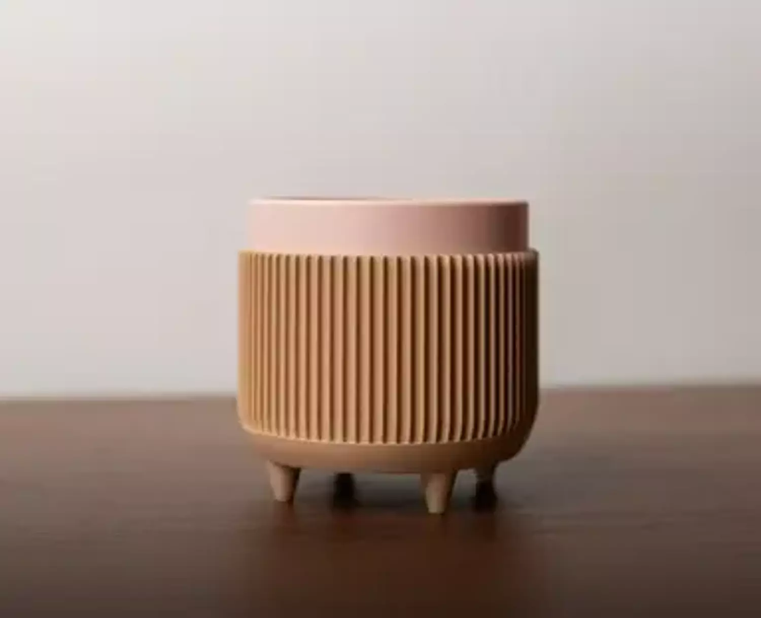 Planter with Legs - The Ellwood 4