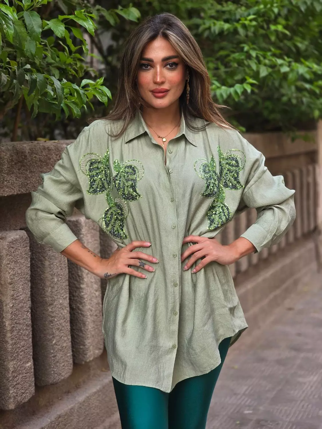 Oversize Embroidery Leaves Shirt 3