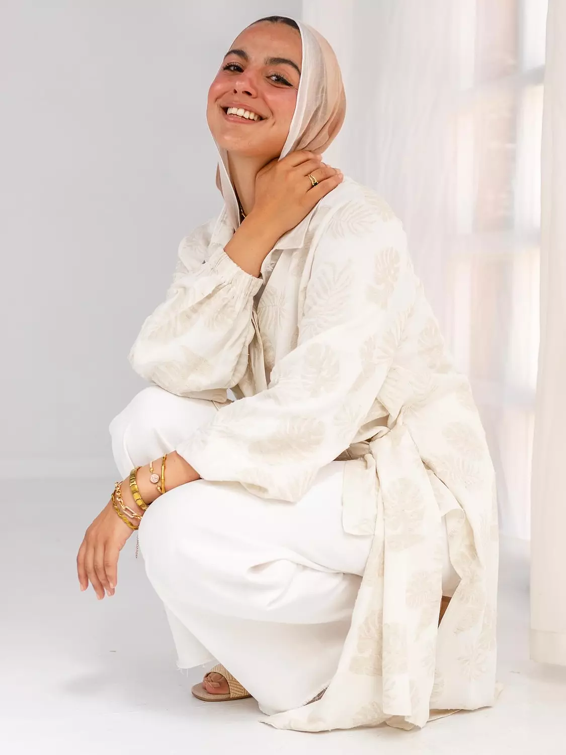 BREEZY Blouse in floral beige 4