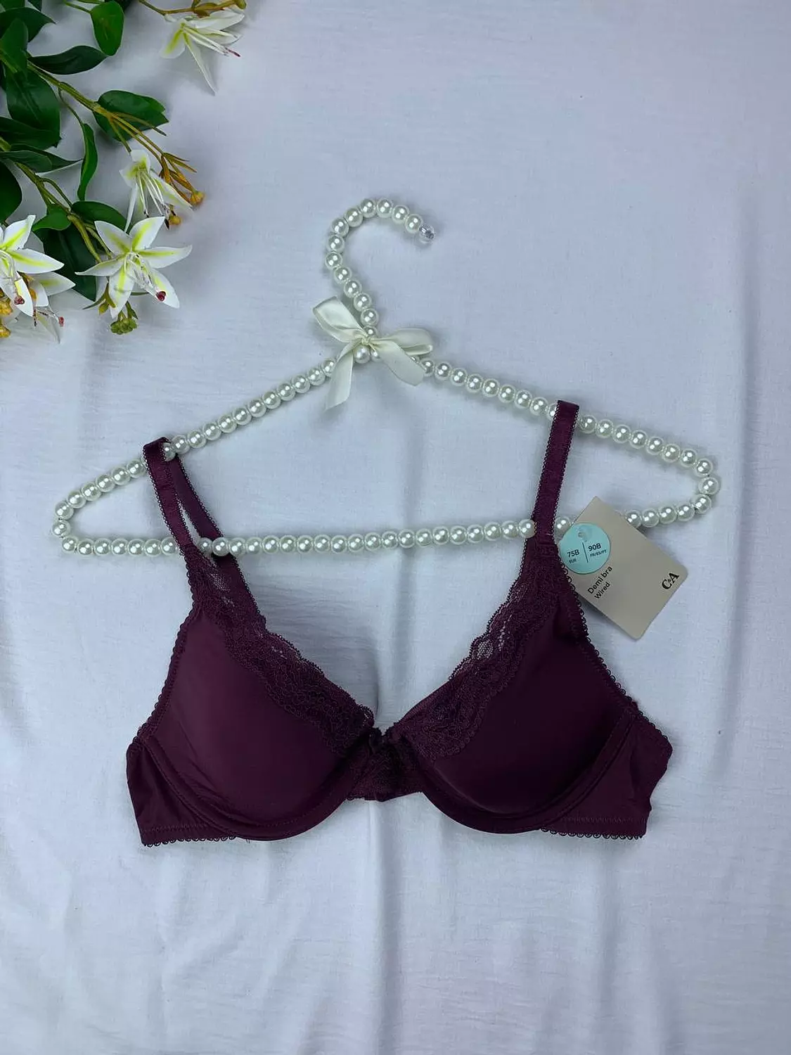 Wired padded bra from C&A image
