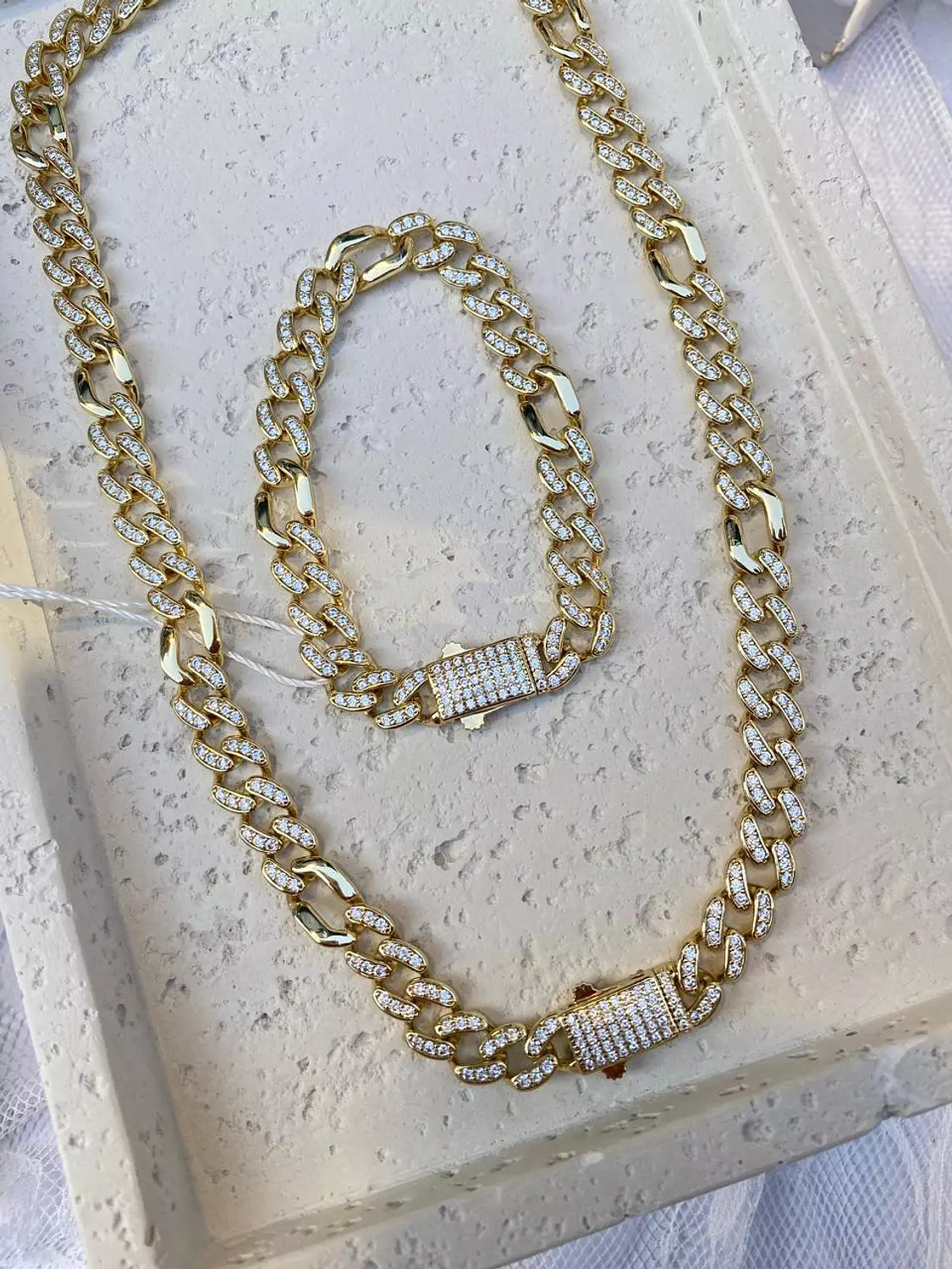 Coralia Necklace & Bracelet image