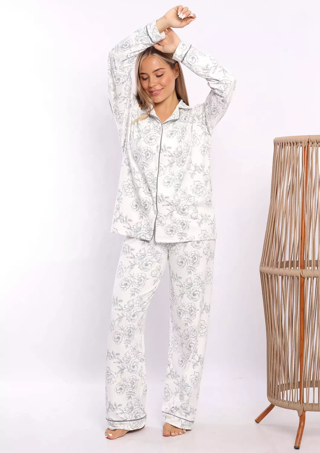 C317 The White Flower long sleeves buttoned Pajama Set  image