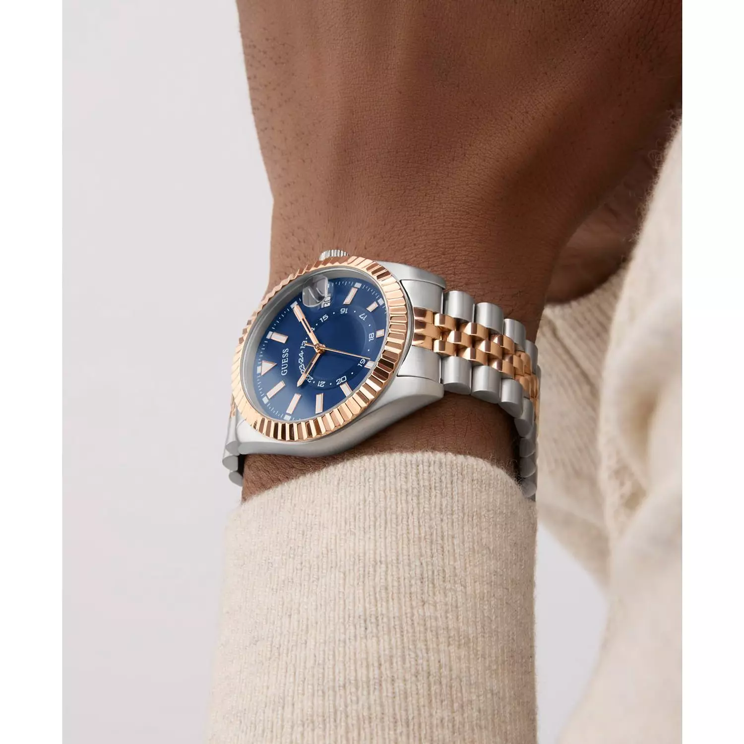 GUESS JADEN Mens Jaden 2-Tone Multi-function Date Watch 2-Tone Stainless Steel Brushed/Polished Bracelet 5