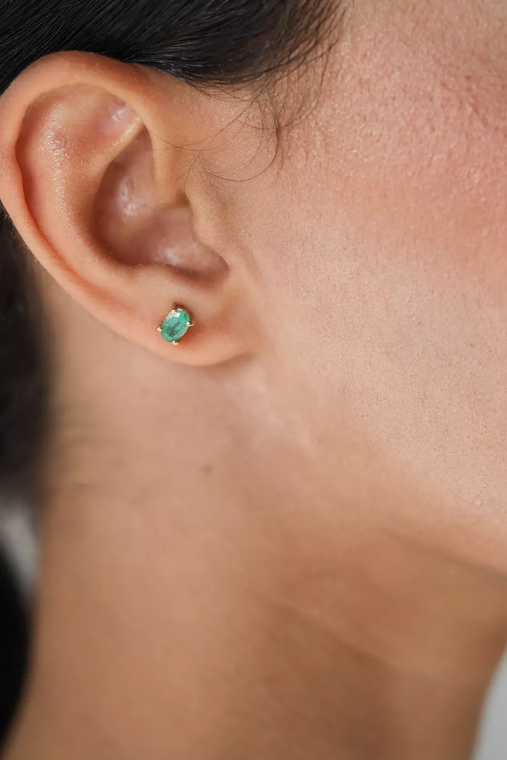 Emerald minimal 18k gold earring image