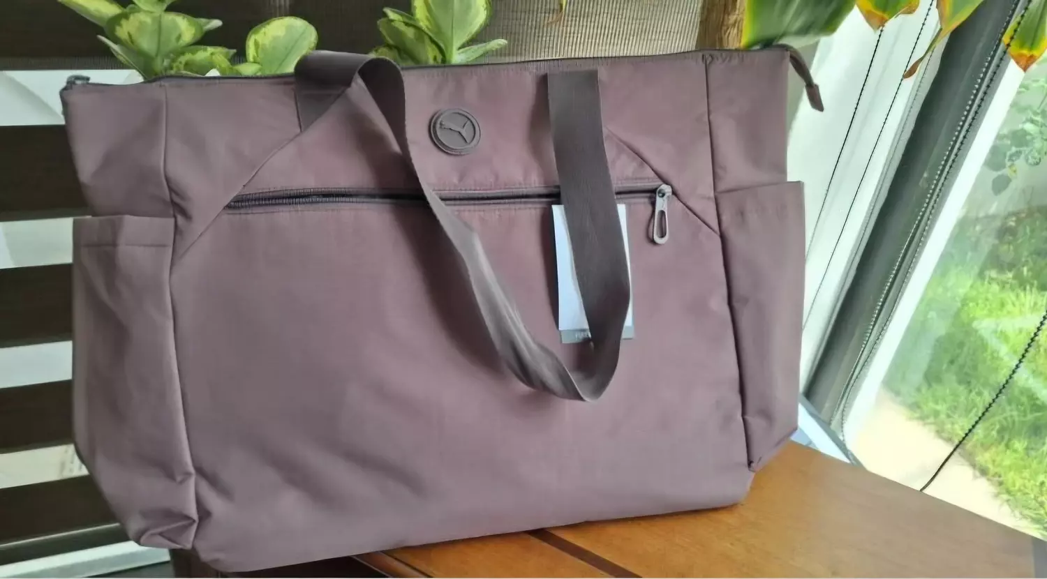   PUMA Sporty Chic Training Tote – Functional & Stylish  hover image