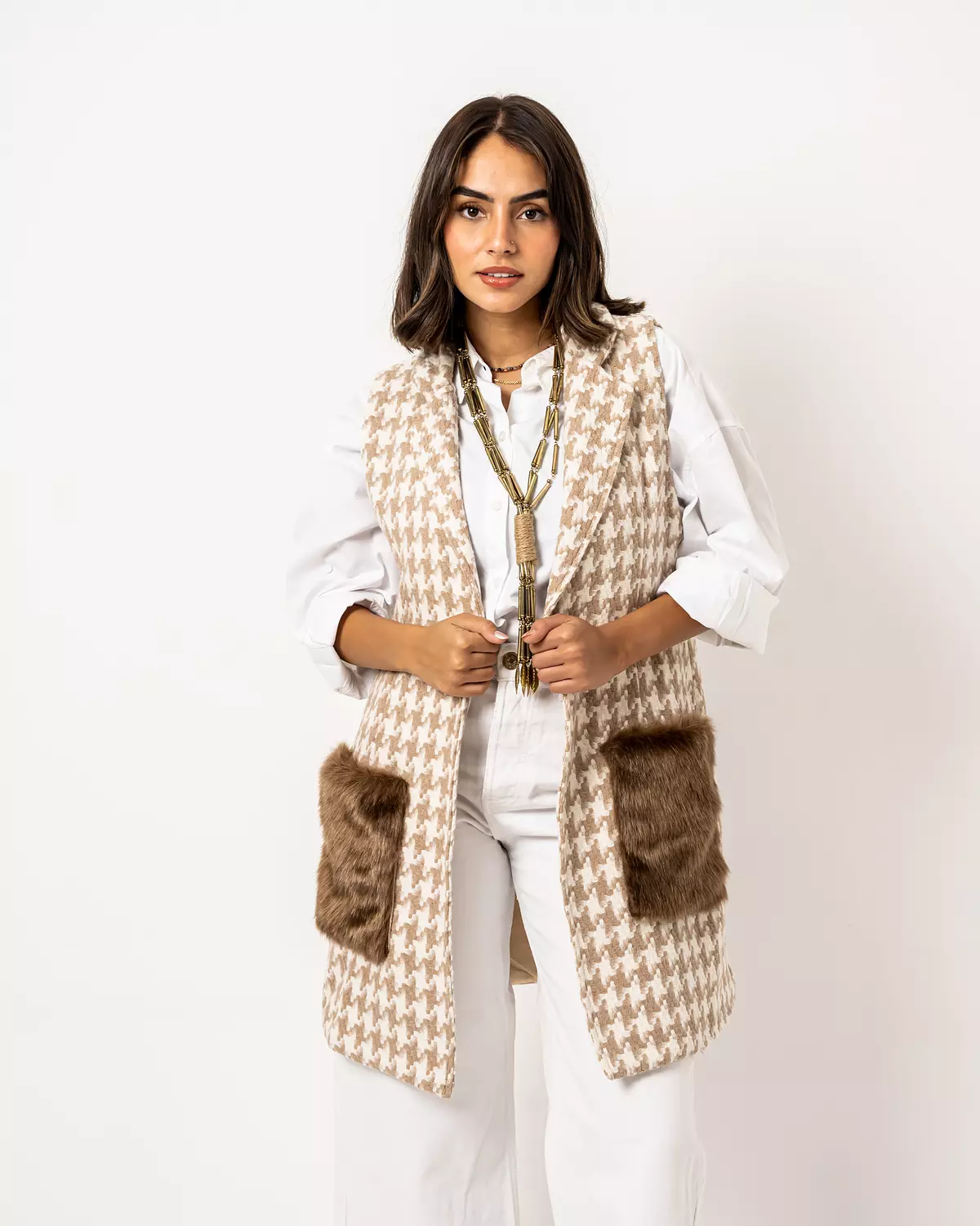 Sahara vest 1
