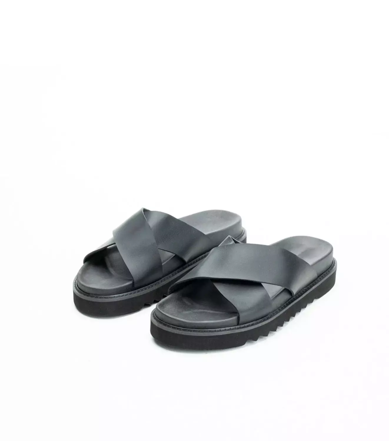 BLACK SLIPPER 1 image