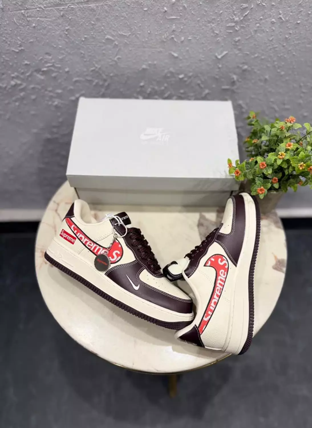 Nike Air Force 1 Low Supreme sneakers image