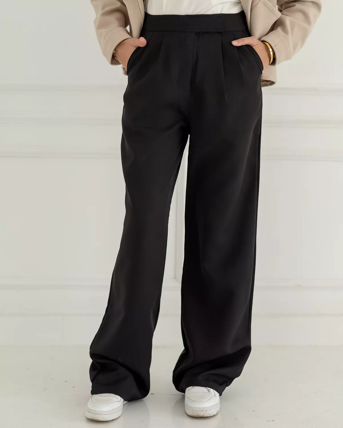 Black classic pant 4