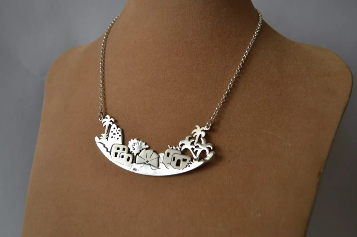 Fallahy Necklace 1