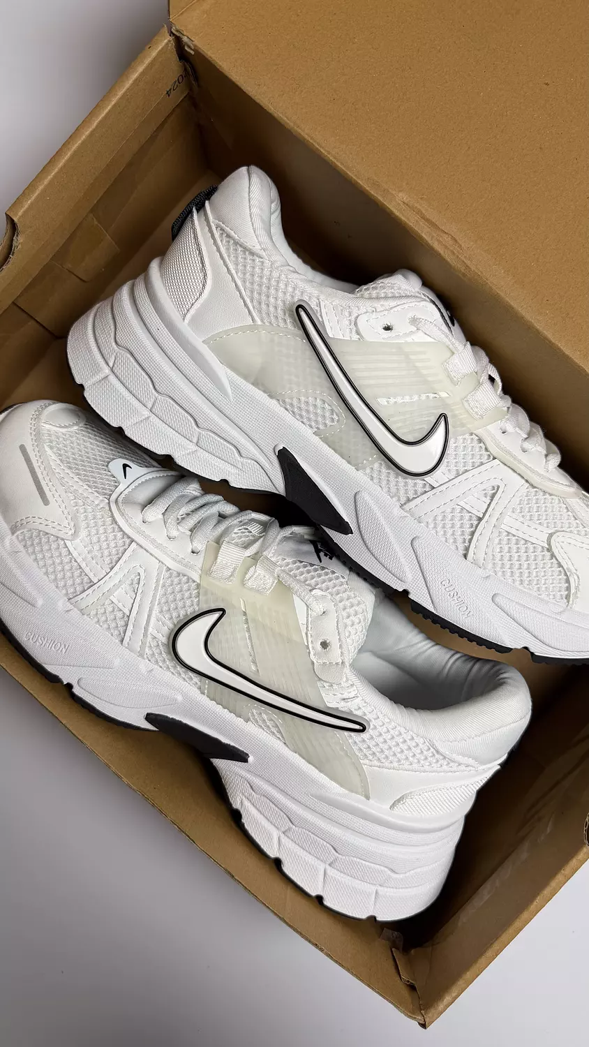 Nike Vomero in Black  hover image