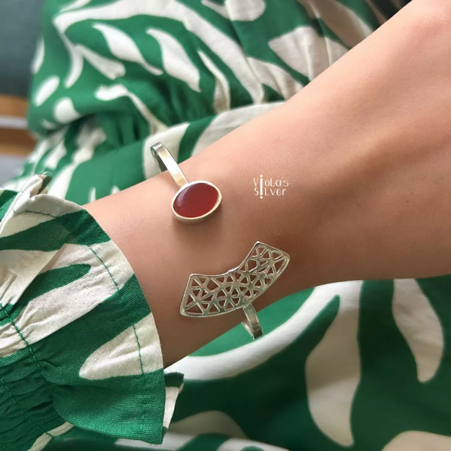 Islamic red stone bangle image