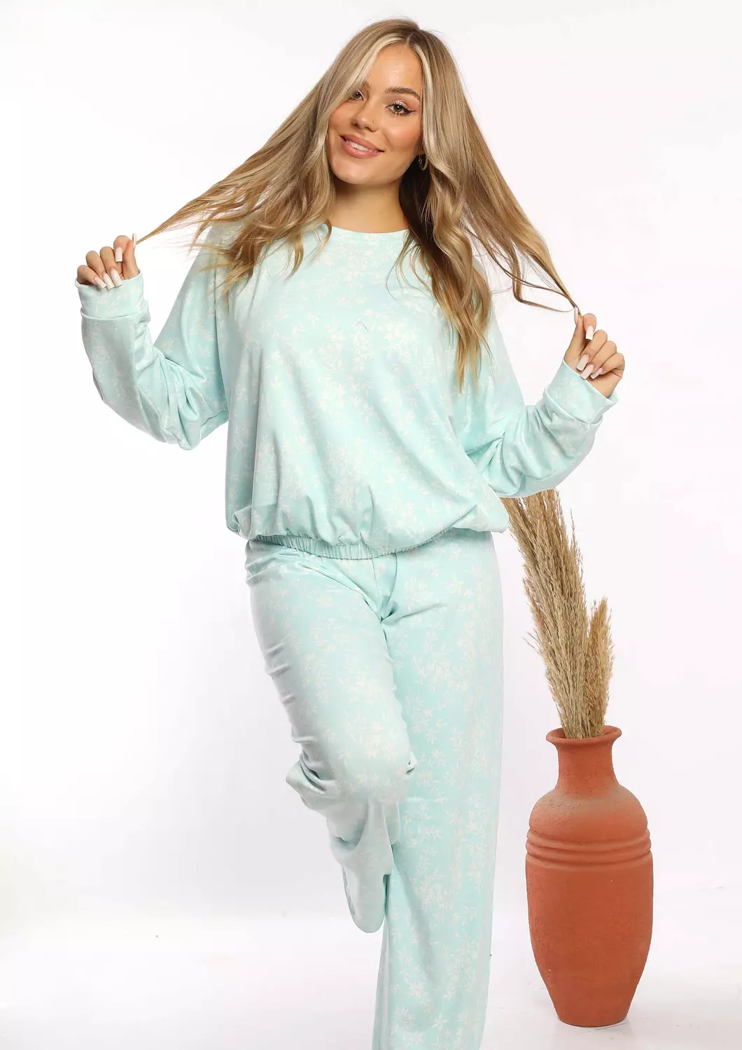 C320 snow tree leaves pajama set  2