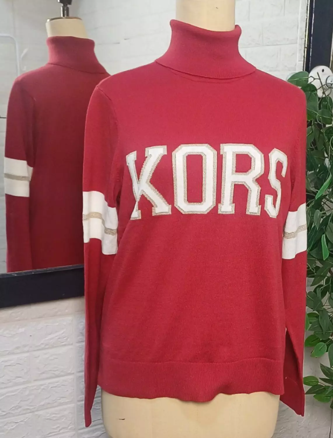 Michael kors pullover solid red  image