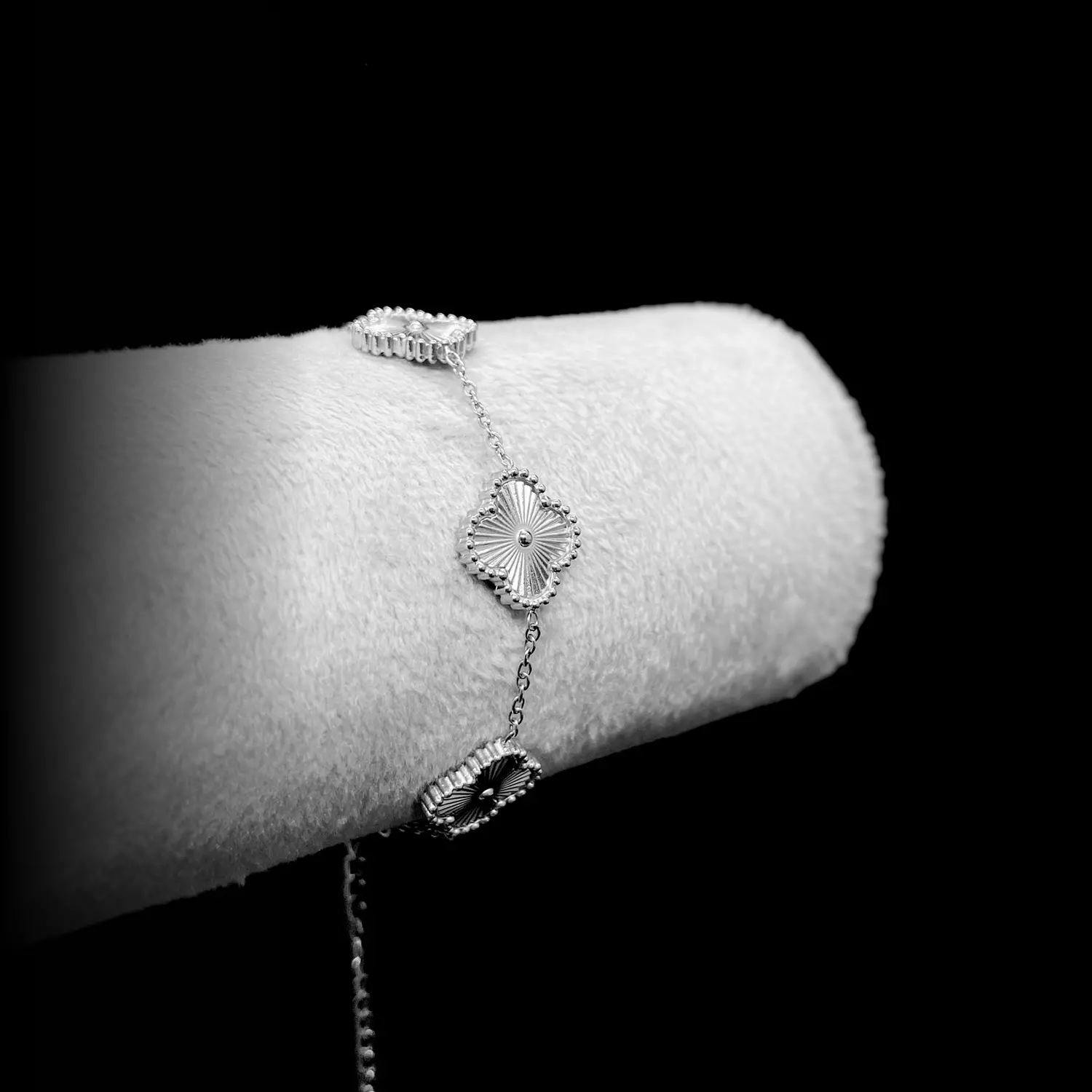 Van Cleef Bracelet 2