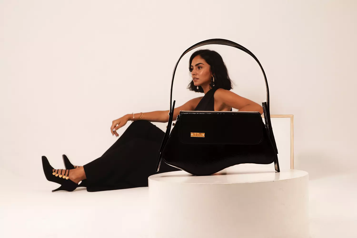 Etharia Bag in Shinny Black 1