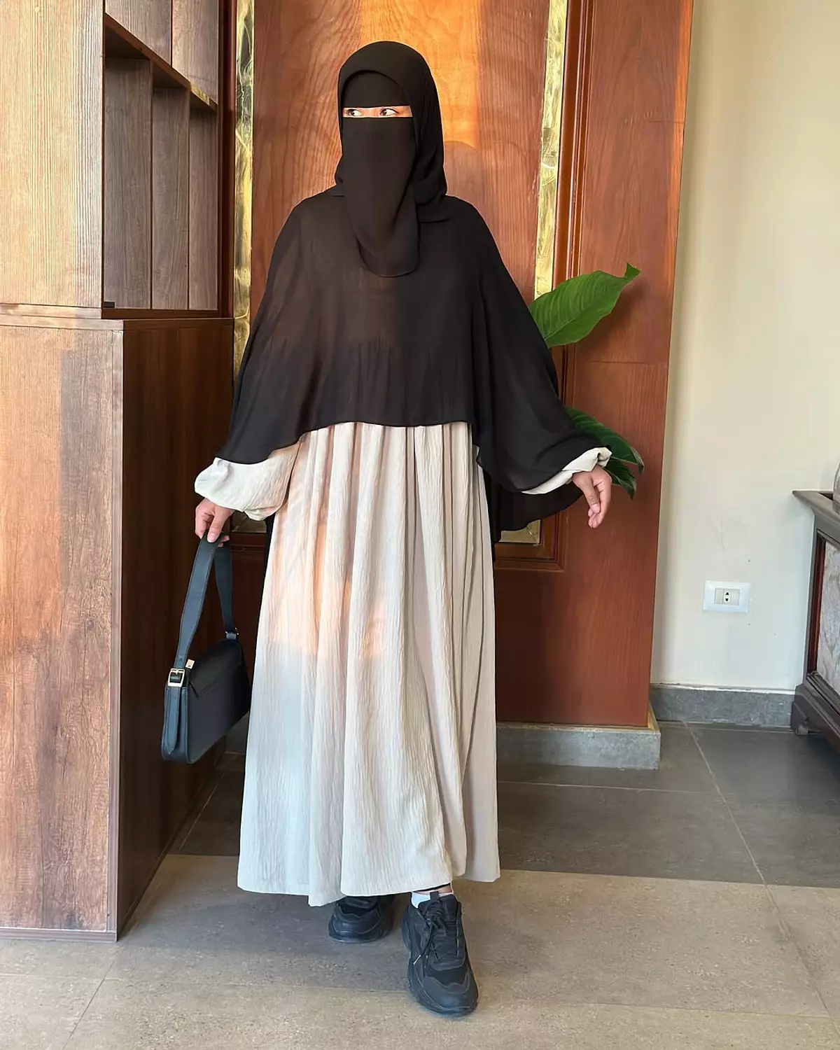 حرملة ملكي مفتوحة  8