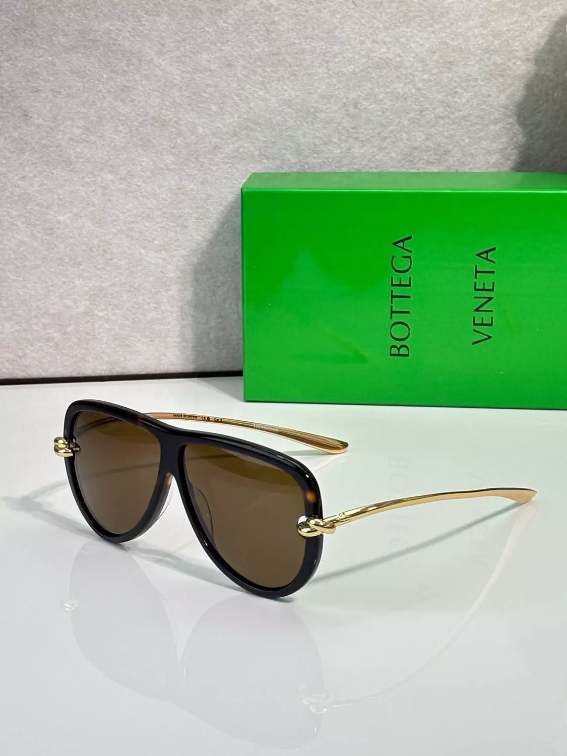 Bottega veneta glass. image
