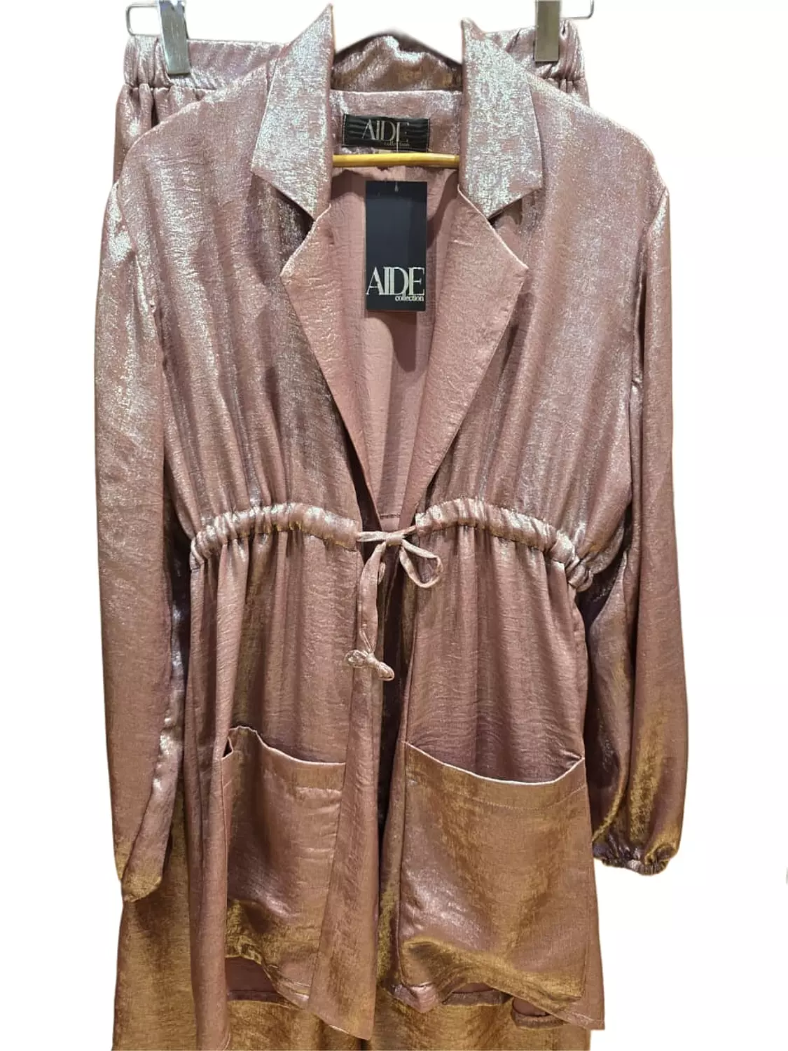 Metalic Suit. 5