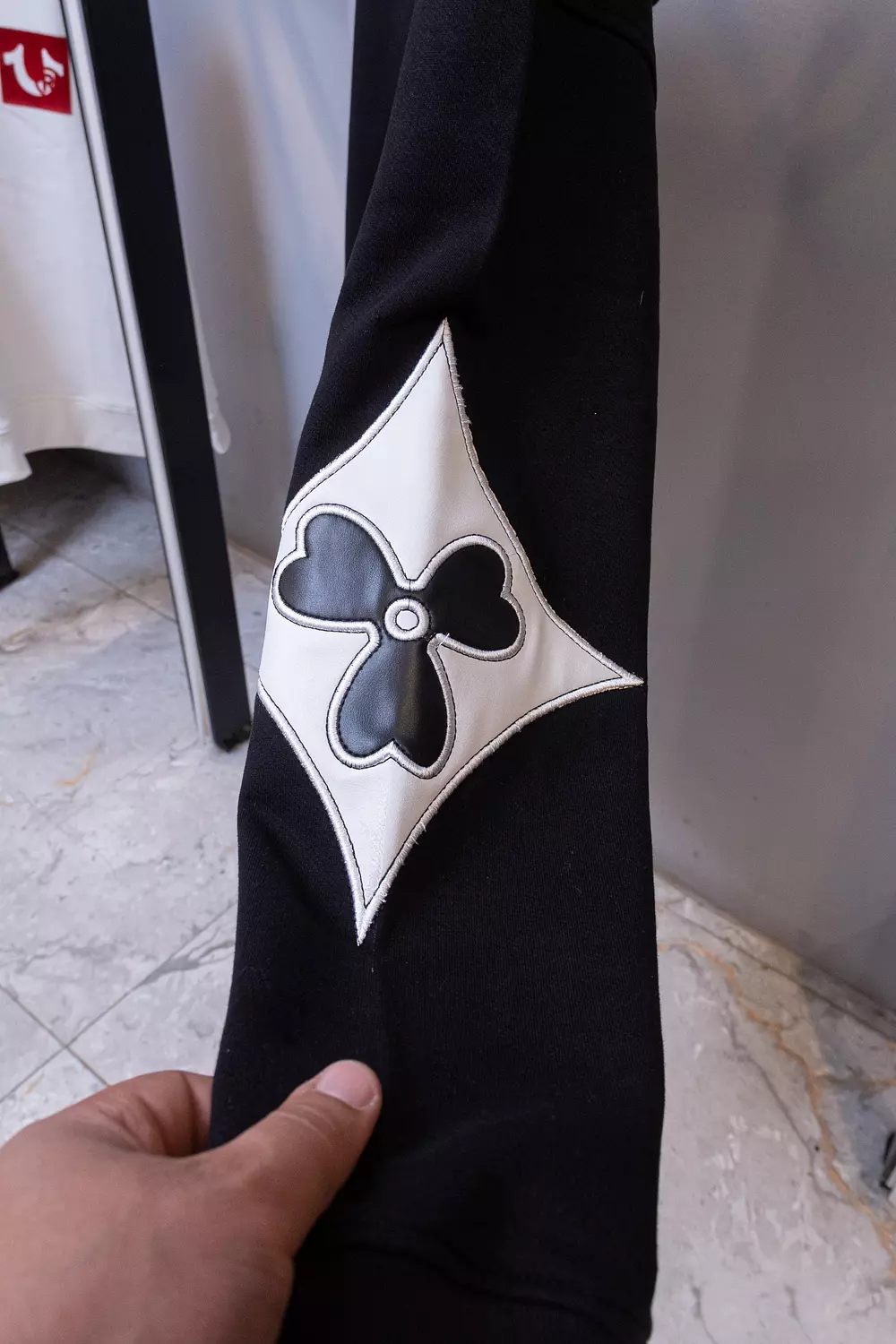 LOUIS VUITTON SWEATSHIRT 4