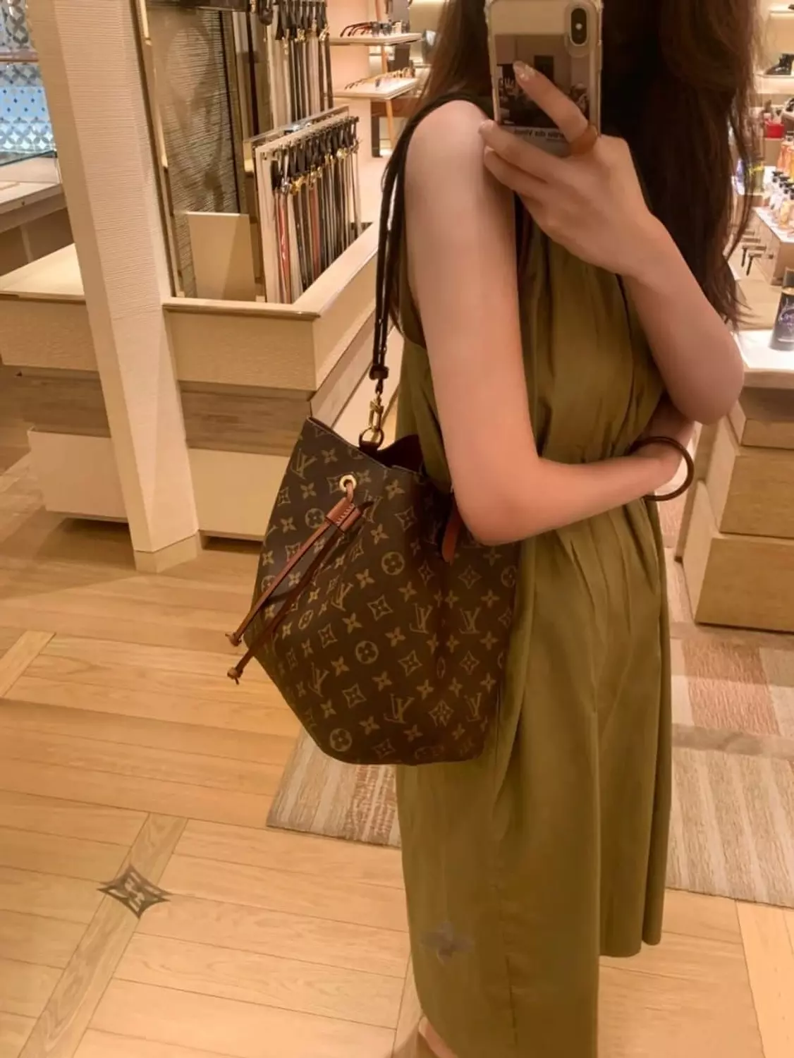 NÉONOÉ BUCKET BAG – Noir / Black image