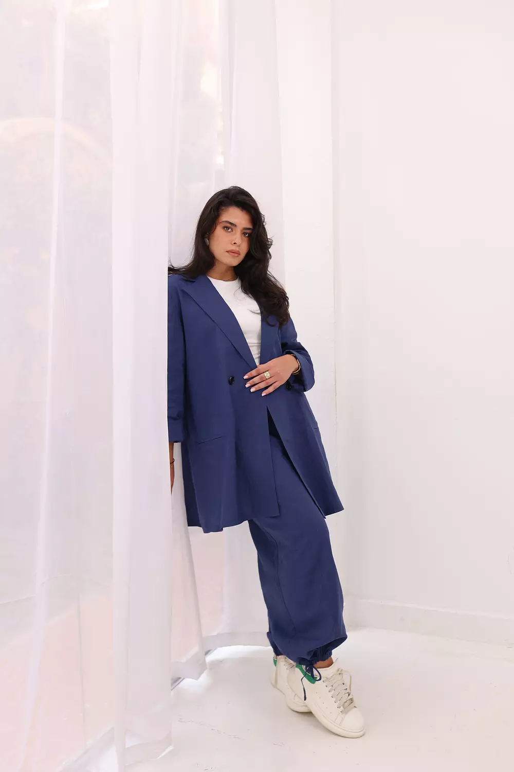 Fitted linen blazer in navy hover image