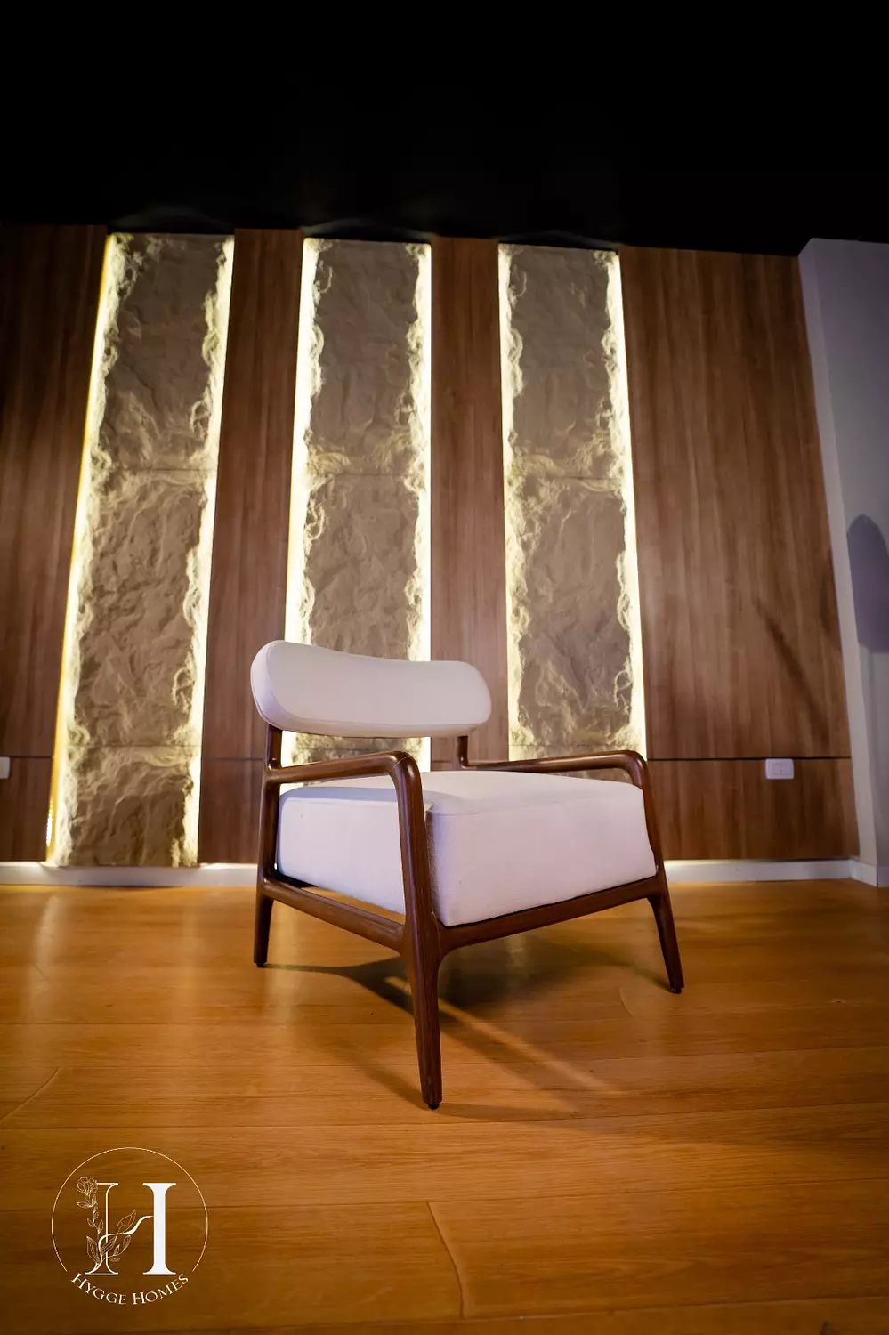 Gemini chair hover image