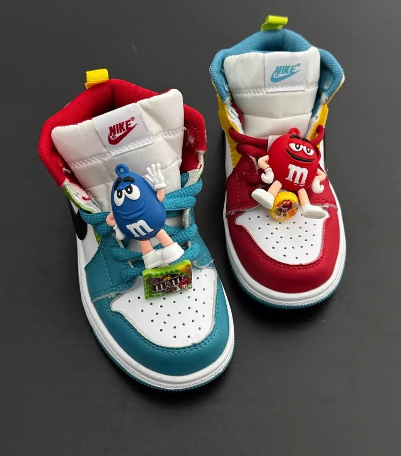 AIR JORDAN 1 KIDS M&M 1