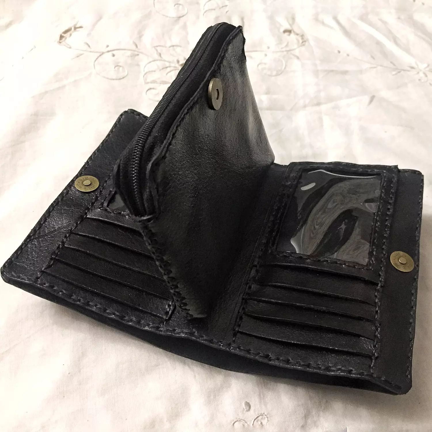 Art Nouveau bloom medium leather wallet 9