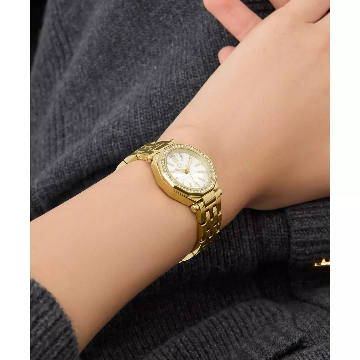 Gc Gleam Mini Small Size Metal Women Watch Yellow Gold Stainless Steel Bracelet 6