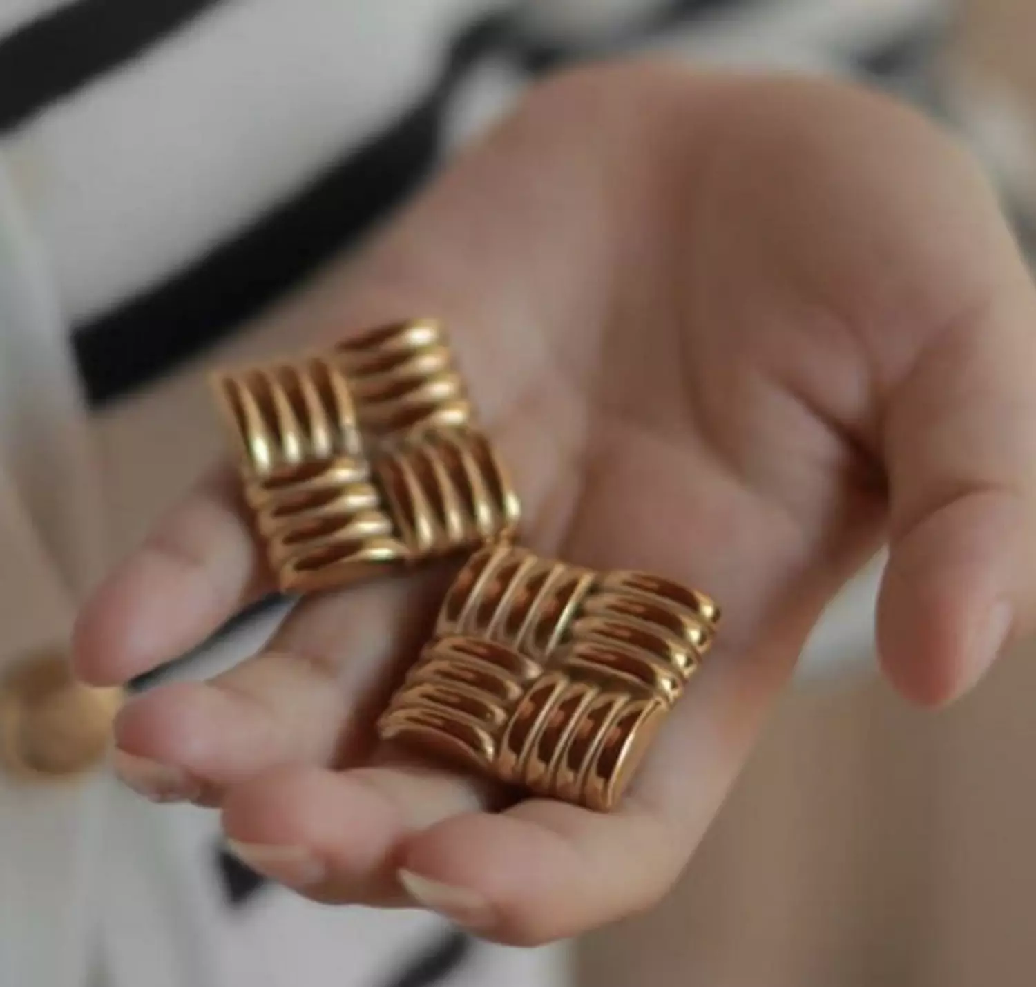 Zoe Earrings 1