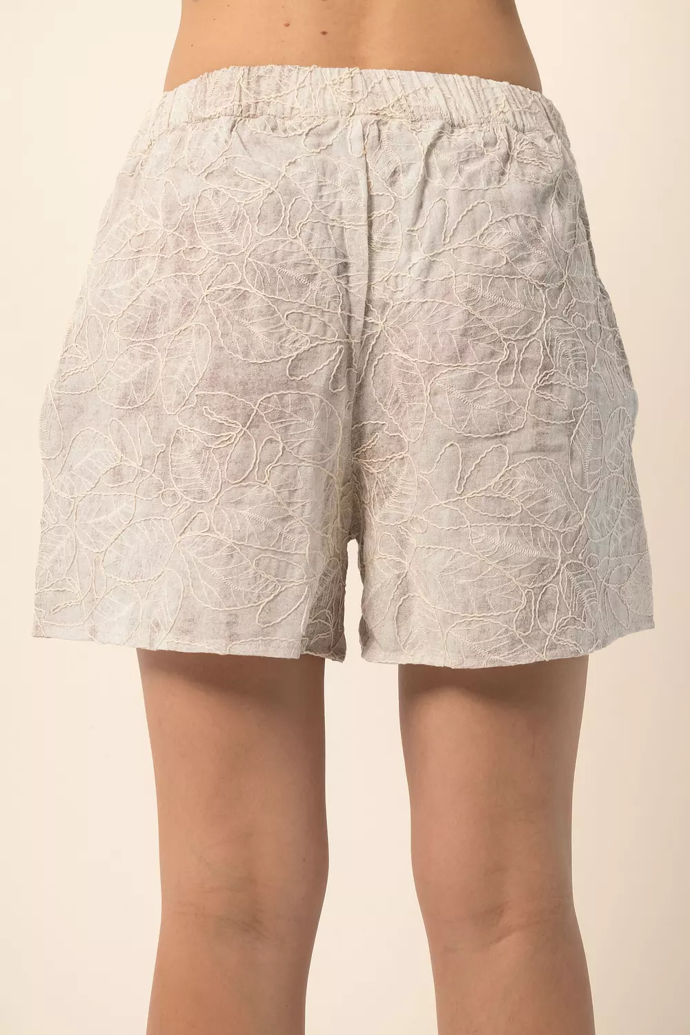 Embroidery Leaves Short - White 3