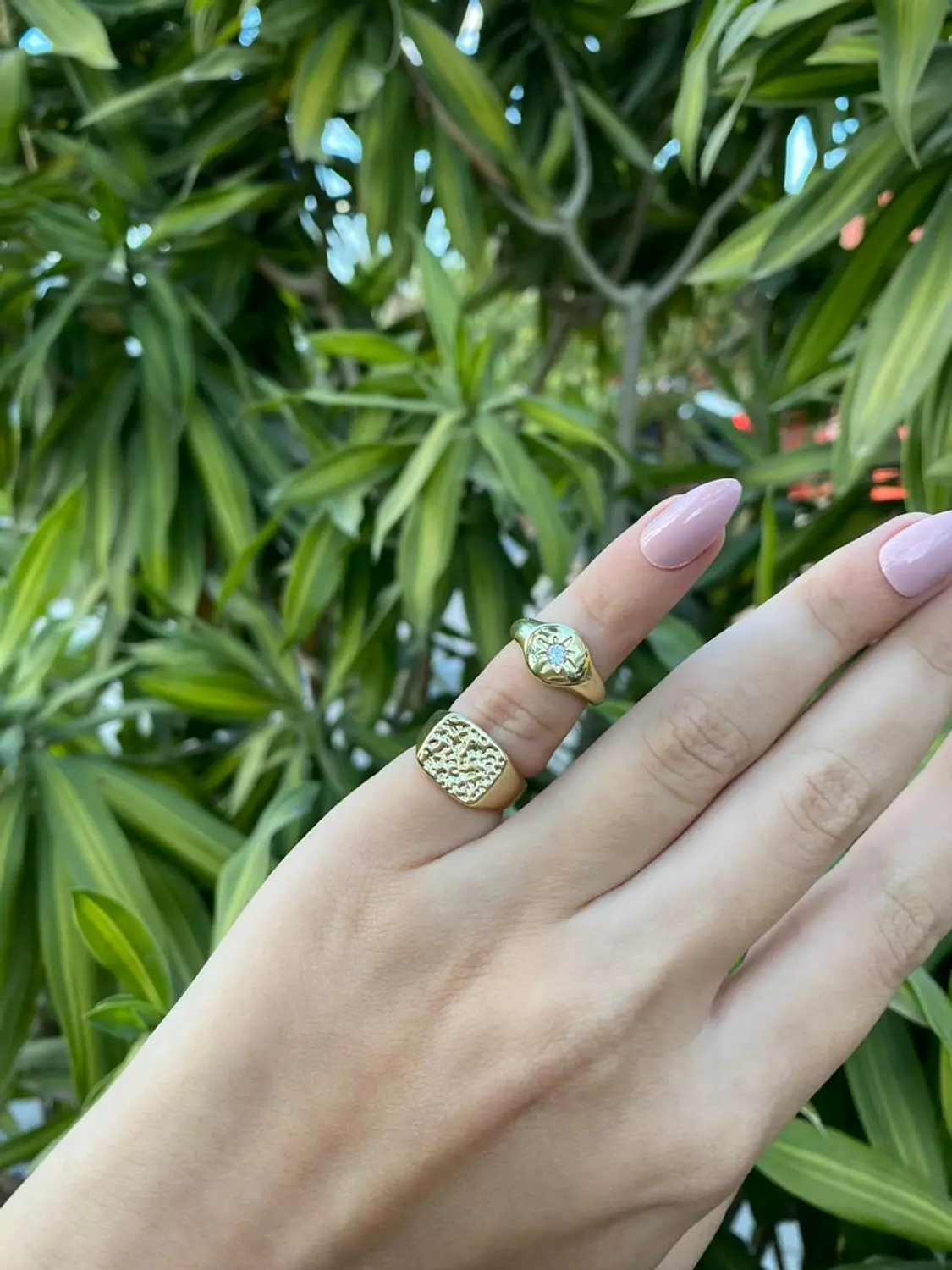 Argent pinky rings image