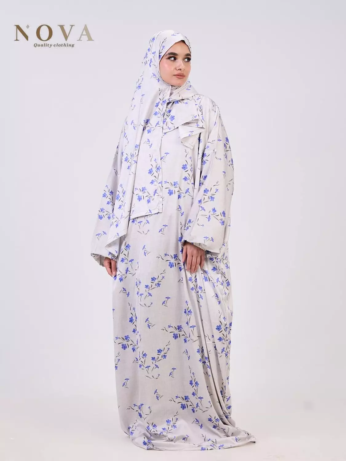 Ditsy floral satin 1